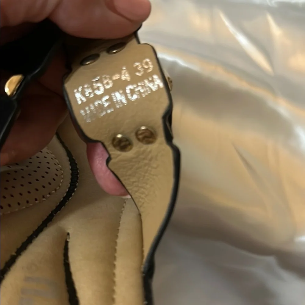 BLACK SLIDES WITH GOLD ACCENT - Picture 10 of 10